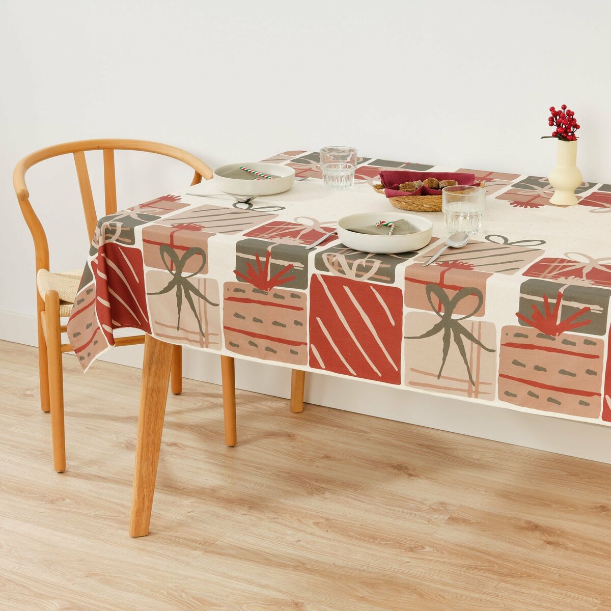 Tovaglia in resina antimacchia Mauré Christmas Present 140 x 140 cm